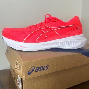 AASICs women’s sneakers US size 9 - diva pink/electric red -New in box